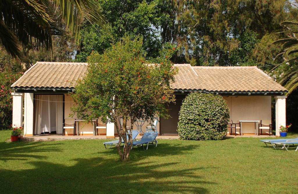 Lefkes Apartments Acharavi  Pokoj fotografie